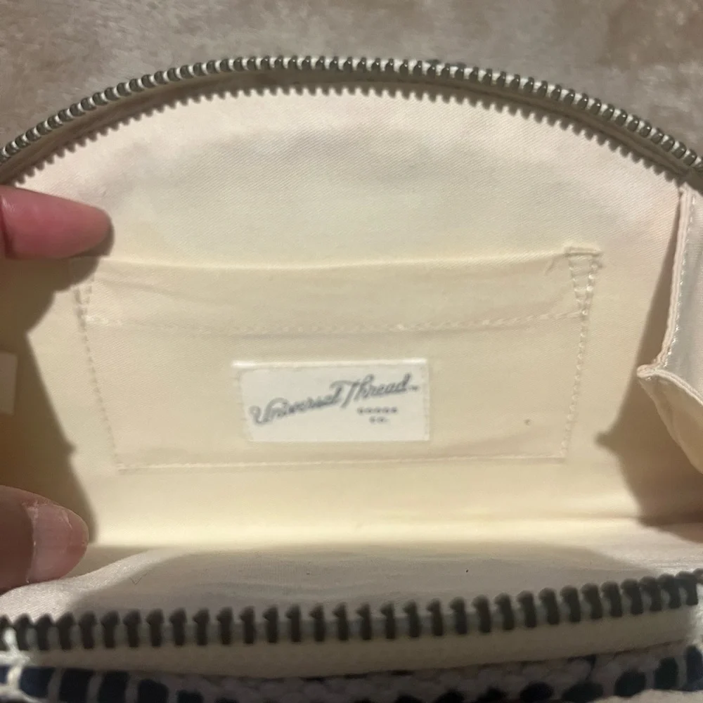 Universal Thread Navy and Cream Key Holder/clutch/ purse with Tassel.